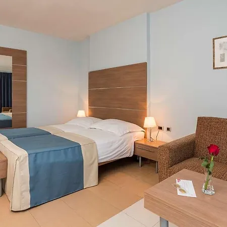 מלון Garden Istra Plava Laguna 4*